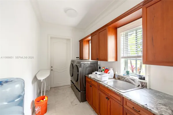 $5,950,000 | 12101 Moss Ranch Road, Pinecrest, FL 33156