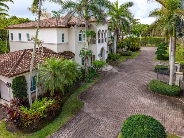 $5,950,000 | 12101 Moss Ranch Road, Pinecrest, FL 33156