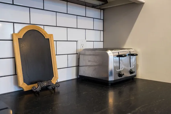 $5,995 | 1009 A 12th Avenue South, Nashville, TN 37203