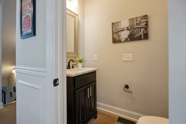 $5,995 | 1009 A 12th Avenue South, Nashville, TN 37203