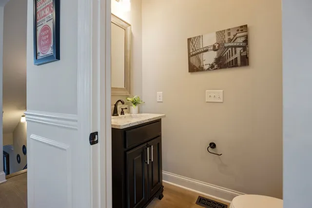 $5,995 | 1009 A 12th Avenue South, Nashville, TN 37203