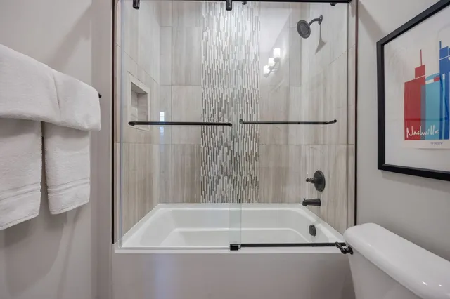 $5,995 | 1009 A 12th Avenue South, Nashville, TN 37203