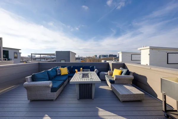 $5,995 | 1009 A 12th Avenue South, Nashville, TN 37203