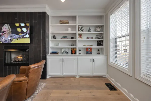 $5,995 | 1009 A 12th Avenue South, Nashville, TN 37203