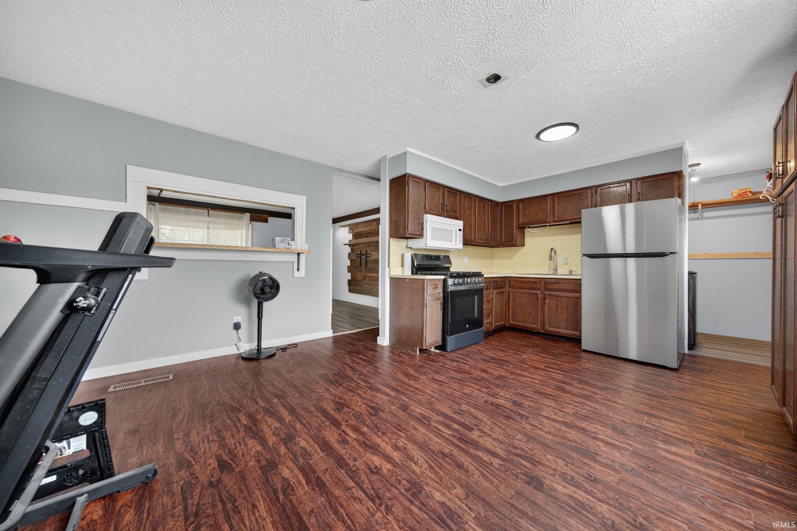 134 Schiele Road Logansport, IN 46947 - Photo 8 of 25