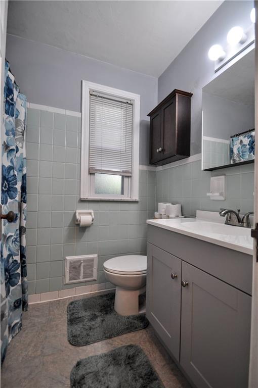 2403 Longcrest Avenue Bethel Park, PA 15102 - Photo 20 of 35 Gallery Image 20