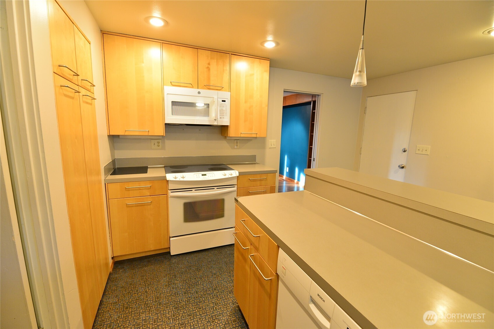 2228 Merchant Way Everett, WA 98208 - Photo 12 of 24