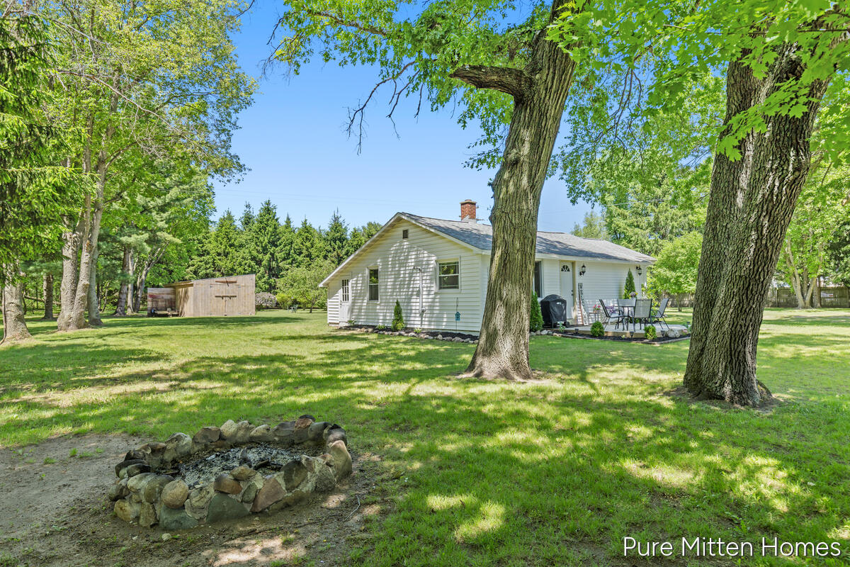 5234 Johnson Road Greenville, MI 48838 - Photo 2 of 20 5234-Johnson_003