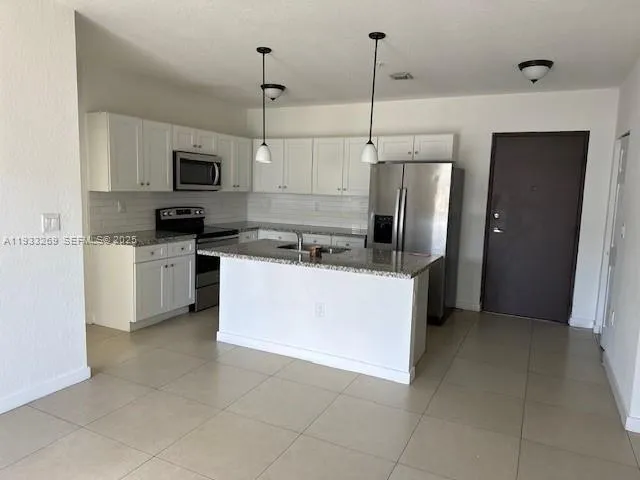 $1,950 | 13381 Southwest 251st Terrace, Unit 103, Homestead, FL 33032