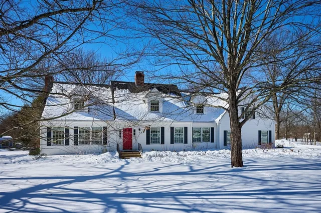$950,000 | 12 Teawaddle Lane, Amherst, MA 01002