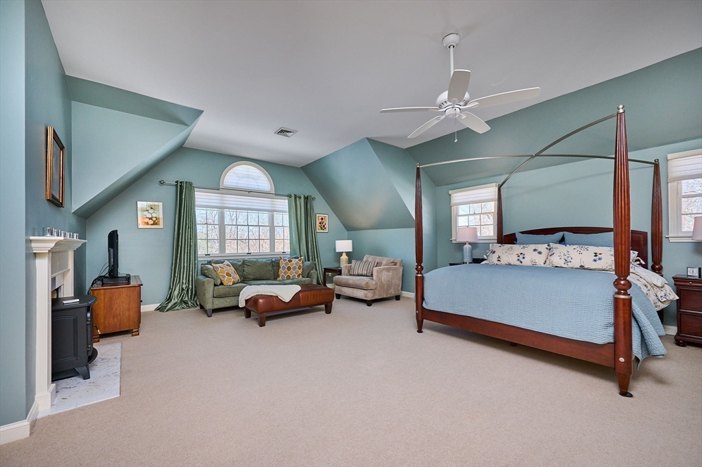 12 Teawaddle Lane Amherst, MA 01002 - Photo 25 of 42