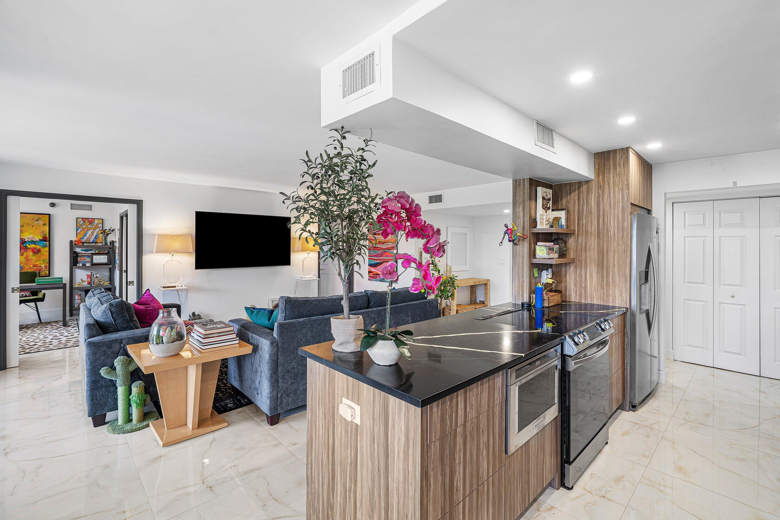 800 Jeffery Street, Unit 307 Boca Raton, FL 33487 - Photo 9 of 36 012-800JefferyStreet-307-BocaRaton-FL-33