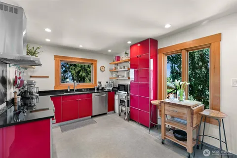 $1,375,000 | 221 North Garden Street, Bellingham, WA 98225