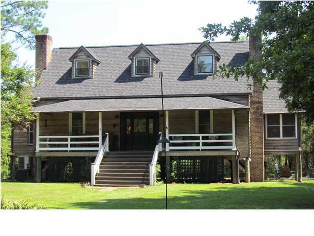 10033 South Carolina Road McClellanville, SC 29458 - Photo 1 of 4 Primary Photo