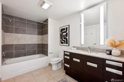 $828,000 | 300 Berry Street, Unit 604, San Francisco, CA 94158