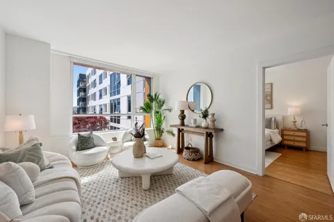 $828,000 | 300 Berry Street, Unit 604, San Francisco, CA 94158