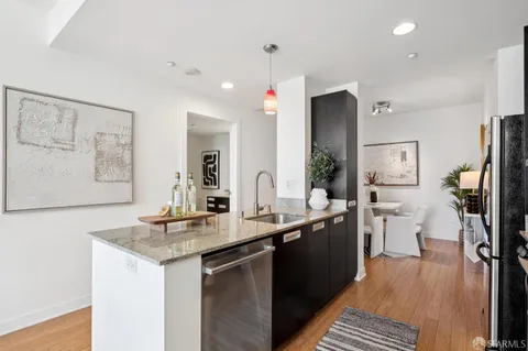 $828,000 | 300 Berry Street, Unit 604, San Francisco, CA 94158