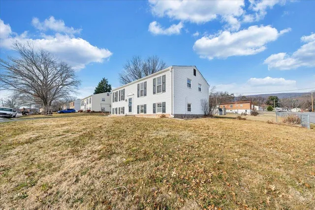 $339,950 | 2903 Creekwood Drive, Salem, VA 24153