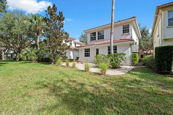 $799,000 | 622 Castle Drive, Palm Beach Gardens, FL 33410