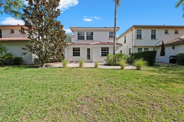 $799,000 | 622 Castle Drive, Palm Beach Gardens, FL 33410