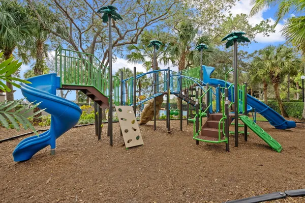 $799,000 | 622 Castle Drive, Palm Beach Gardens, FL 33410