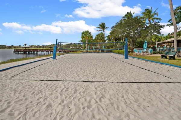 $799,000 | 622 Castle Drive, Palm Beach Gardens, FL 33410