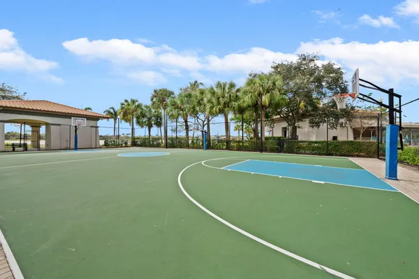 $799,000 | 622 Castle Drive, Palm Beach Gardens, FL 33410