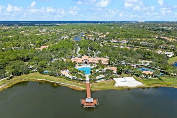 $799,000 | 622 Castle Drive, Palm Beach Gardens, FL 33410