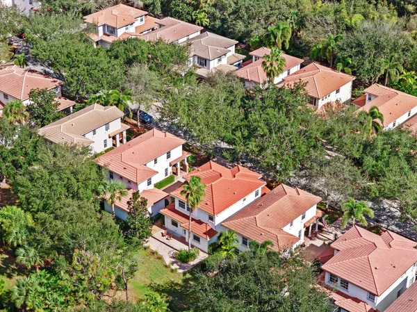 $799,000 | 622 Castle Drive, Palm Beach Gardens, FL 33410