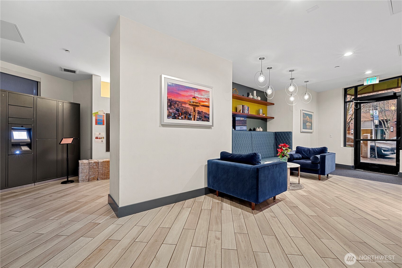 413 Northeast 70th Street, Unit 207 Seattle, WA 98115 - Photo 4 of 39