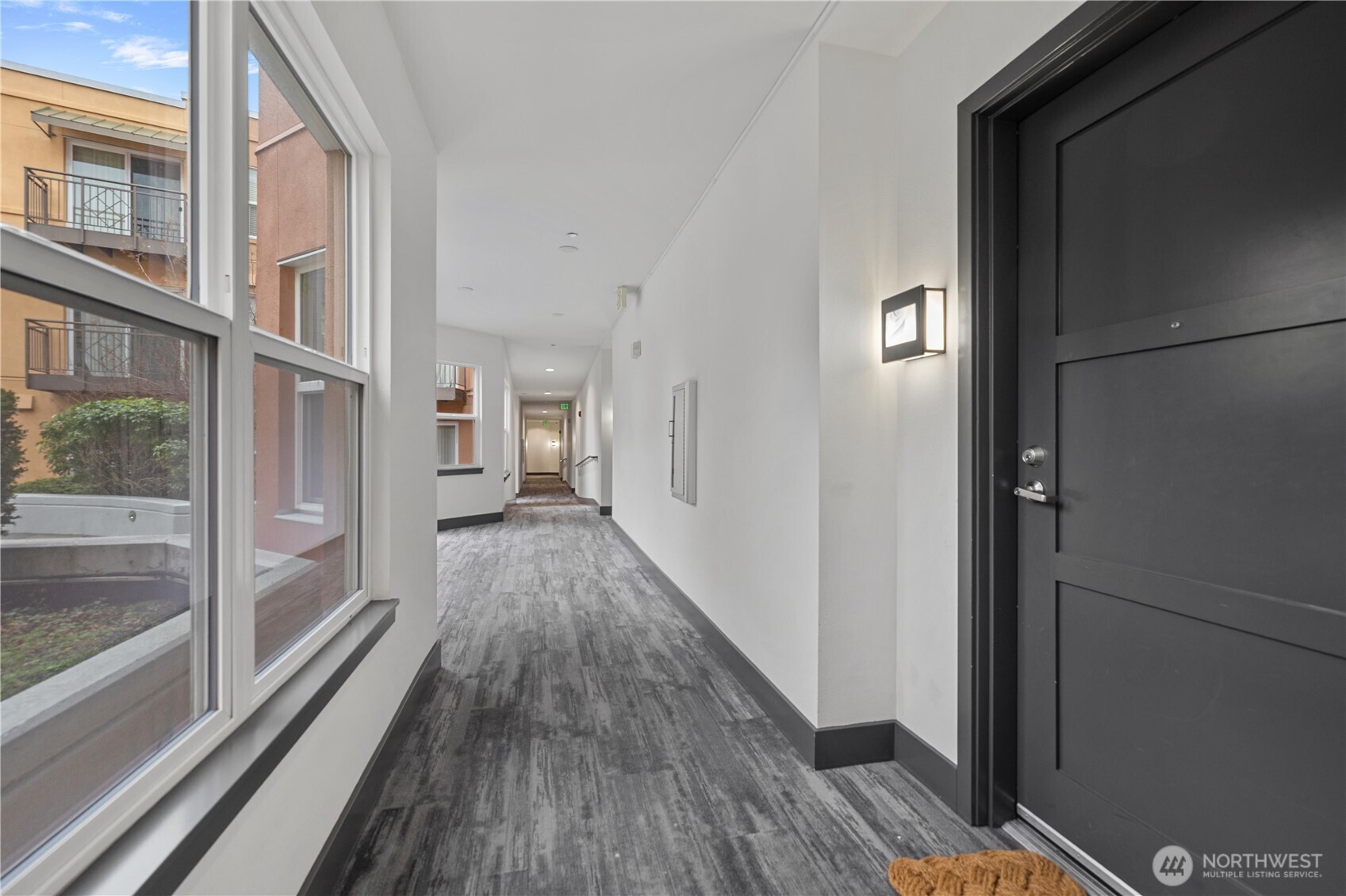 413 Northeast 70th Street, Unit 207 Seattle, WA 98115 - Photo 5 of 39