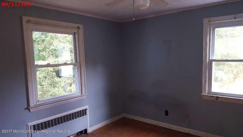 30 Brown Road Morganville, NJ 07751 - Photo 13 of 19 106-000310-20170911-444314235-NONE-Photo