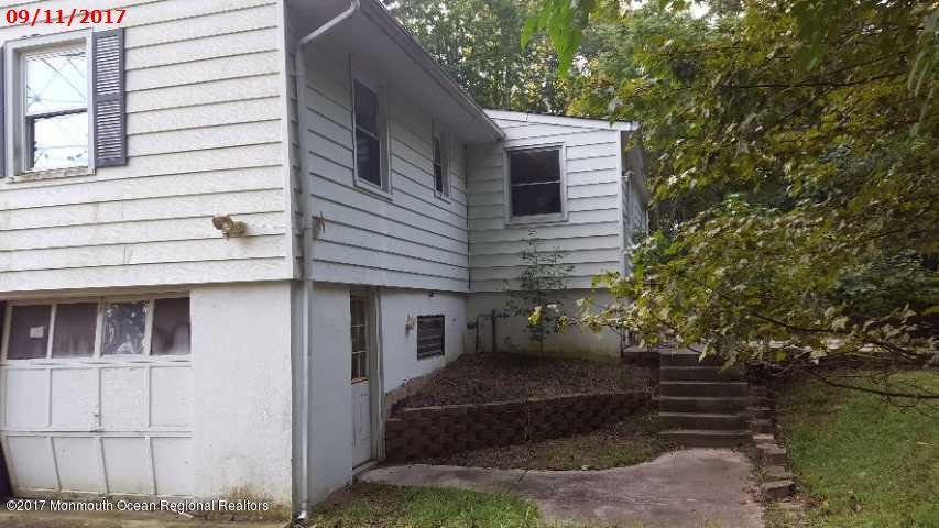 30 Brown Road Morganville, NJ 07751 - Photo 9 of 19 106-000310-20170911-444314218-NONE-Photo