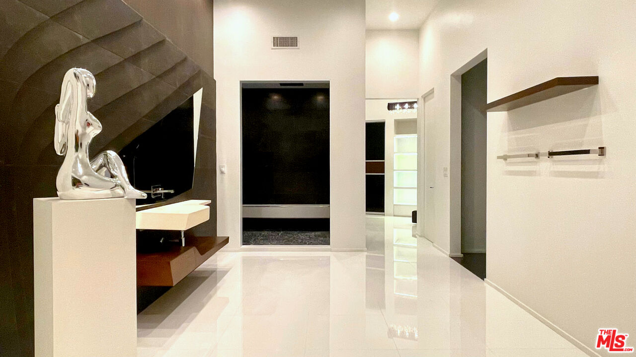 80 Saddlebow Road Bell Canyon, CA 91307 - Photo 27 of 37 a view of bathroom