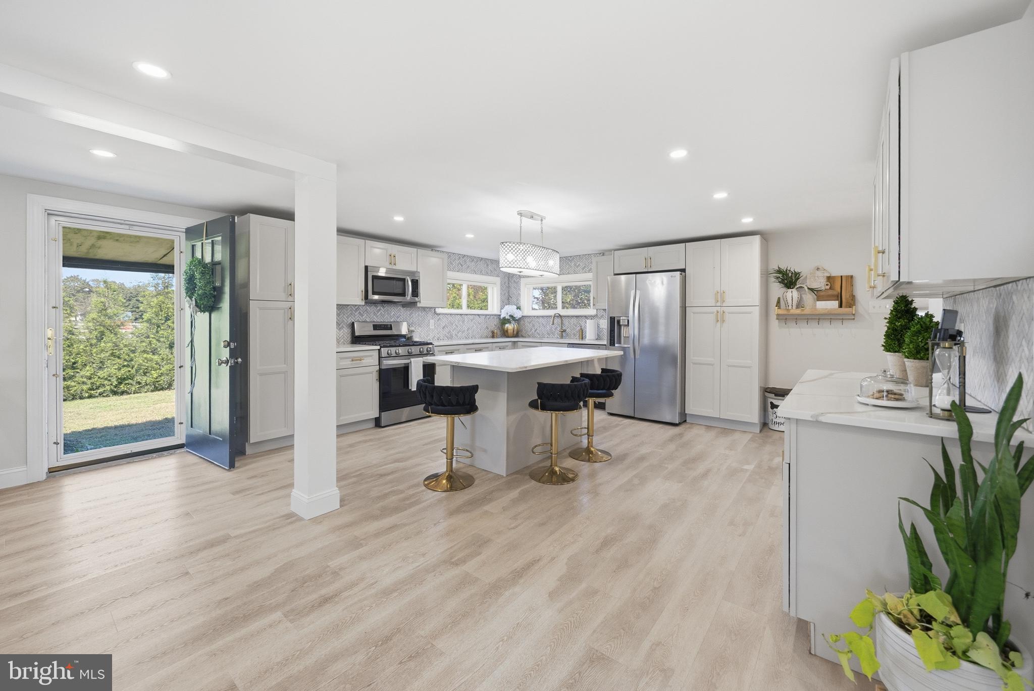 2042 Winslow Road Williamstown, NJ 08094 - Photo 11 of 107 Gallery Image 11