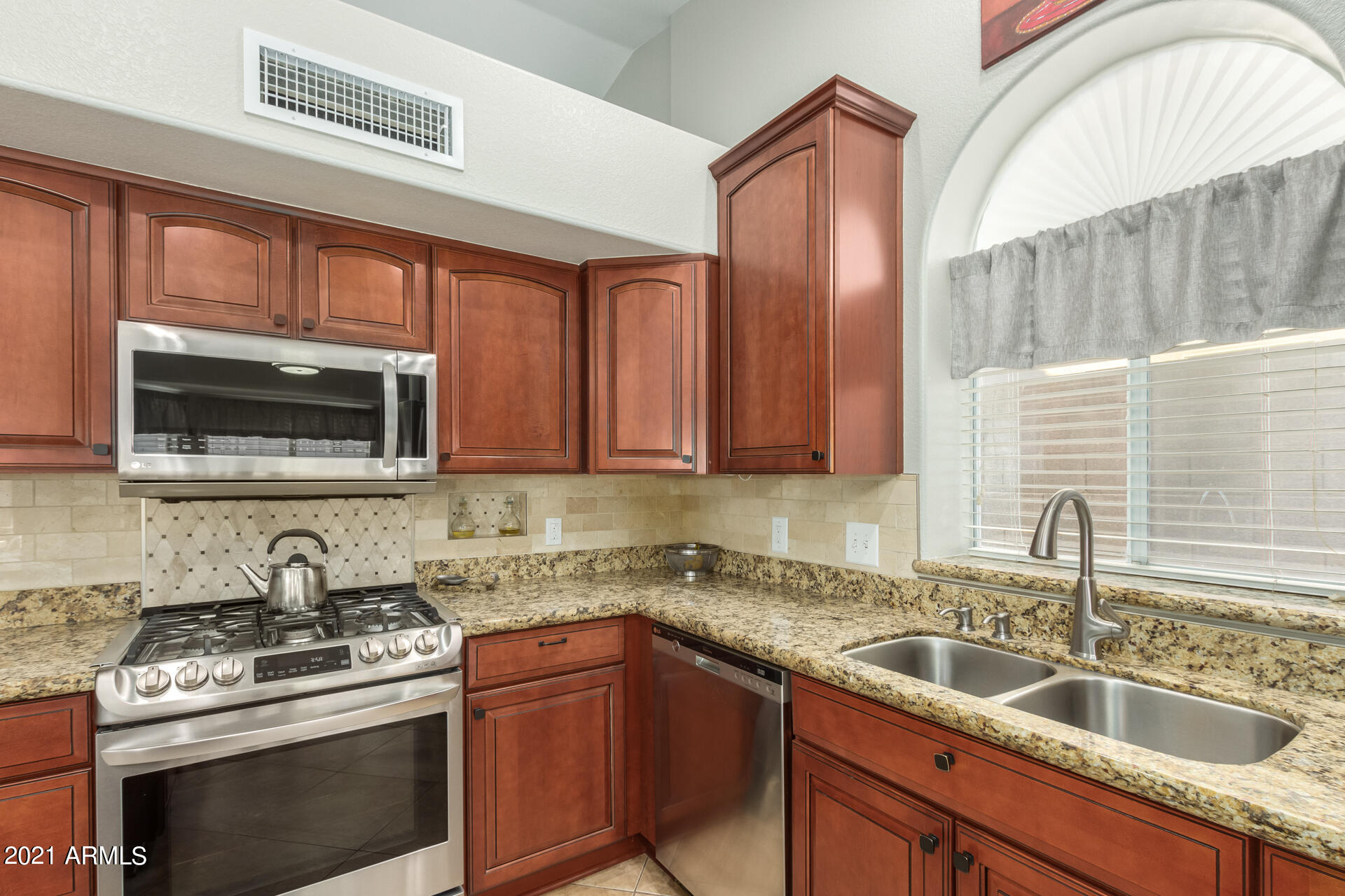 7533 West Calavar Road Peoria, AZ 85381 - Photo 15 of 35 15-Calavar