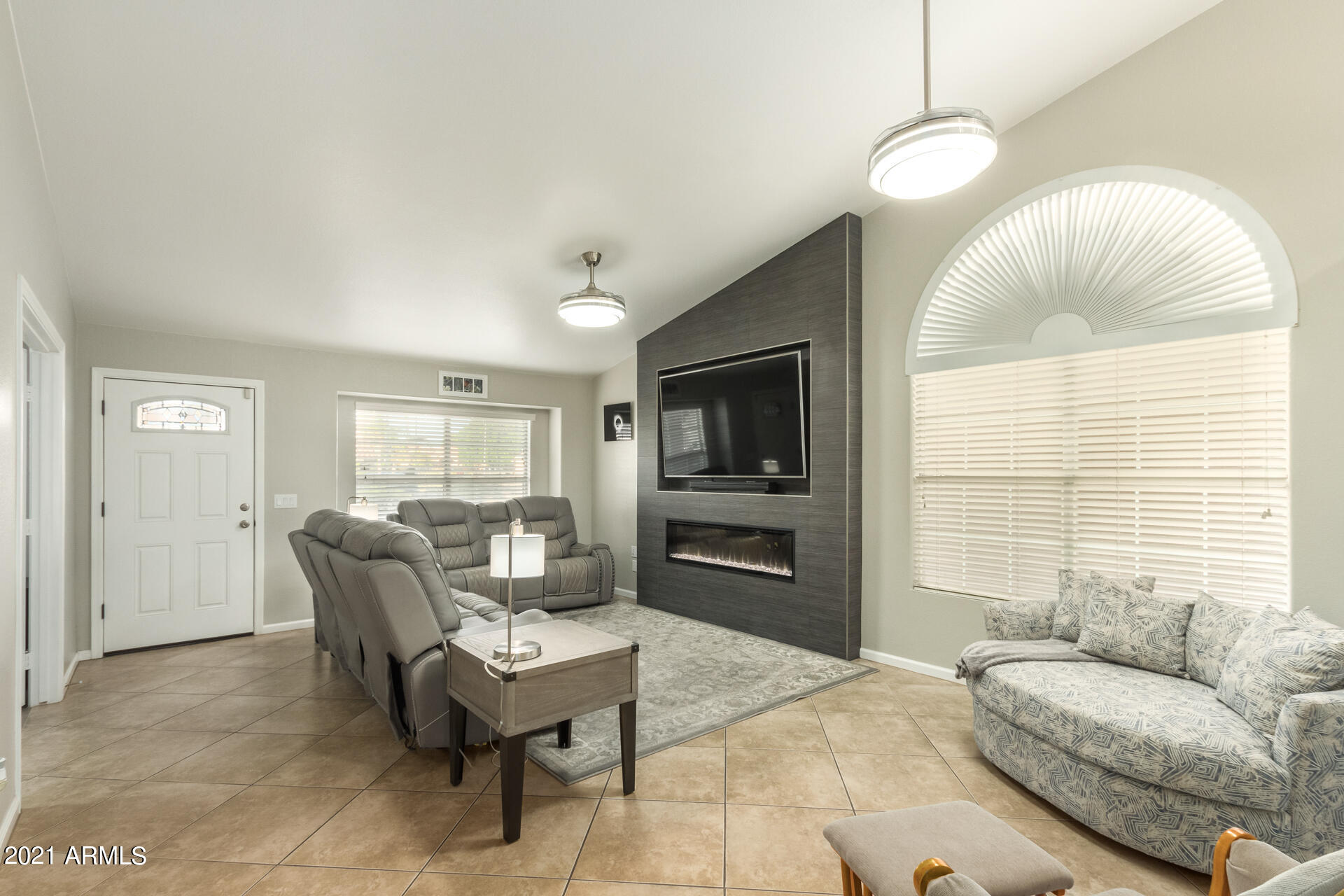 7533 West Calavar Road Peoria, AZ 85381 - Photo 5 of 35 05-Calavar