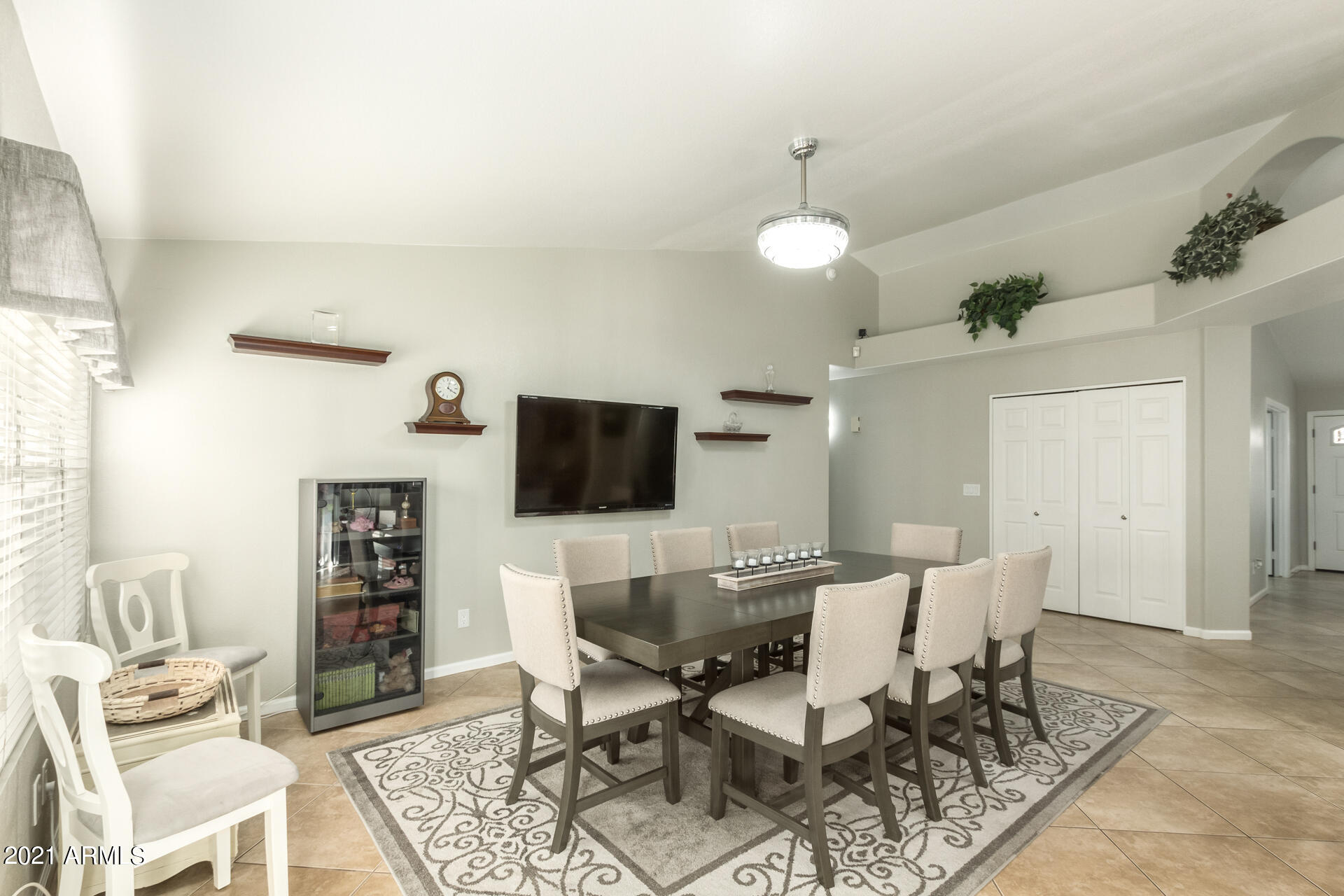 7533 West Calavar Road Peoria, AZ 85381 - Photo 9 of 35 09-Calavar