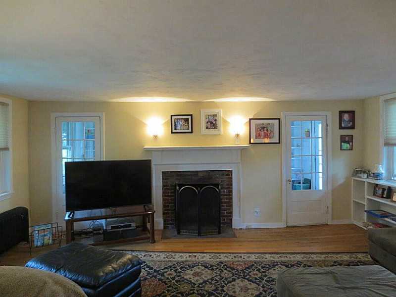 205 Old River Road Lincoln, RI 02865 - Photo 11 of 24 Living Room.