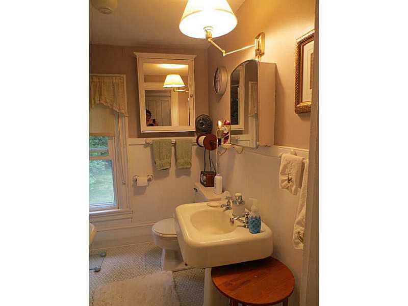 205 Old River Road Lincoln, RI 02865 - Photo 16 of 24 Bathroom.