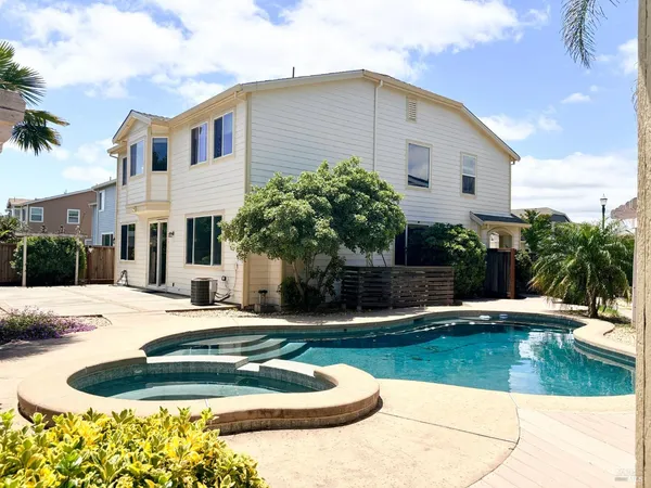 $695,000 | 5136 Bickford Circle, Fairfield, CA 94533