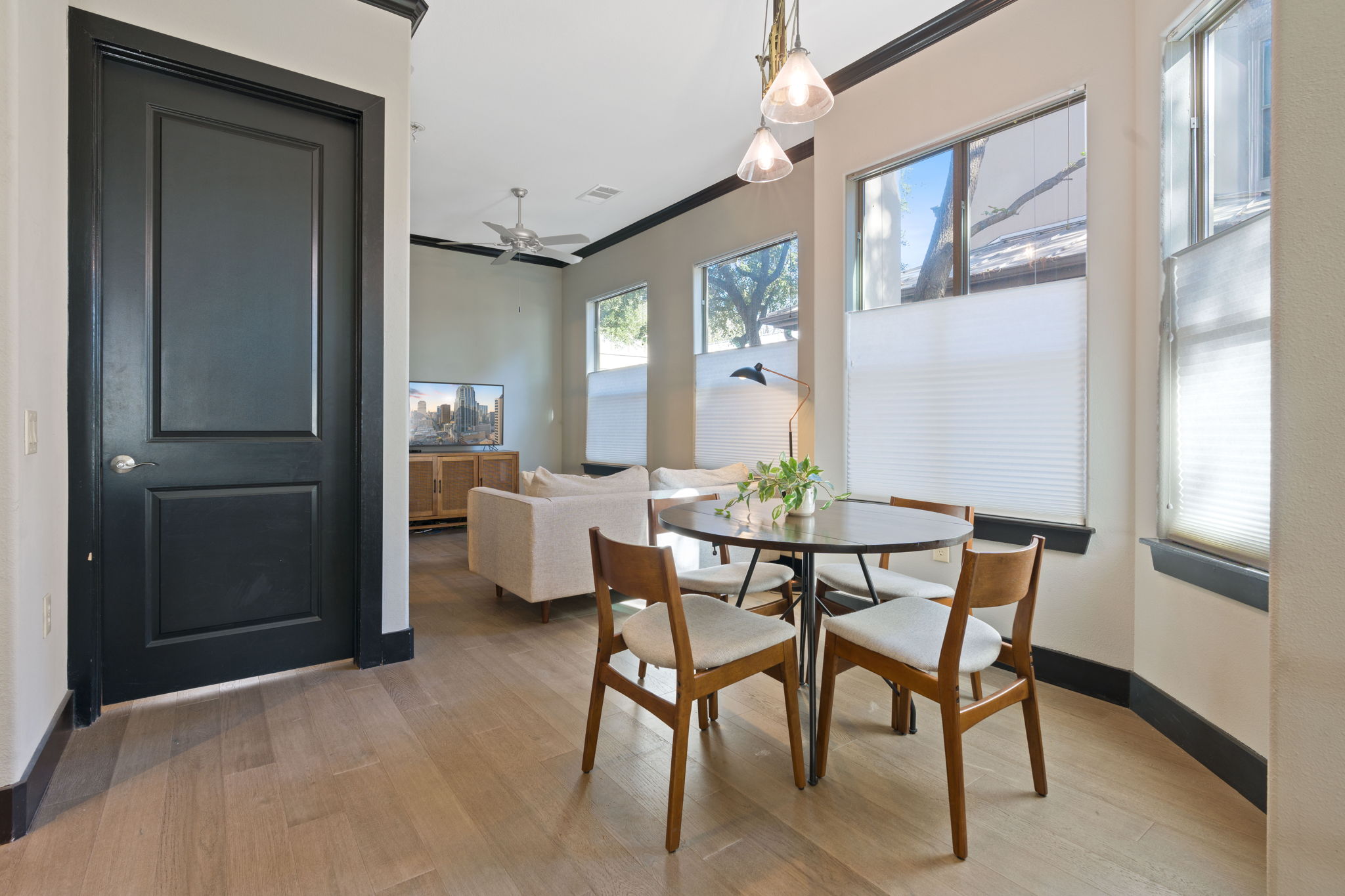 2216 Thornton Road, Unit 211 Austin, TX 78704 - Photo 4 of 21