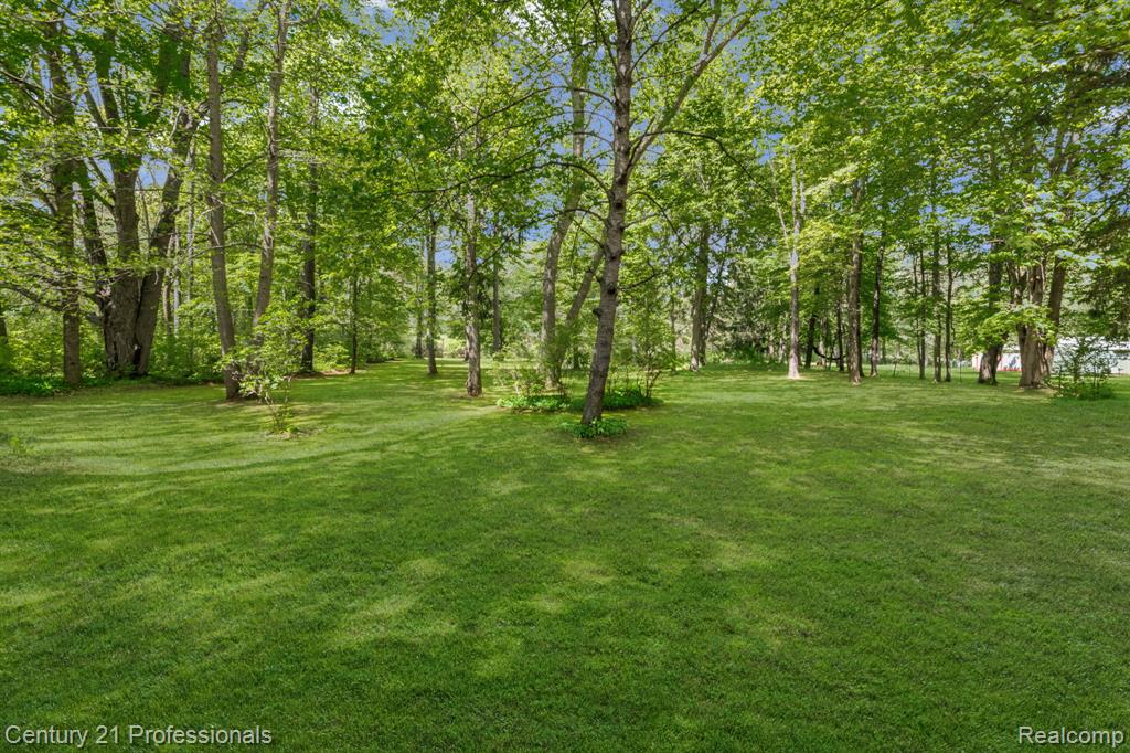 8638 Stone Road Algonac, MI 48001 - Photo 56 of 70
