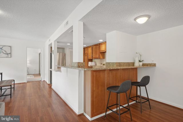 $409,900 | 1300 Army Navy Drive, Unit 212, Arlington, VA 22202