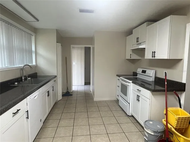 $1,700 | 1568 Northeast 10th Street, Ocala, FL 34470