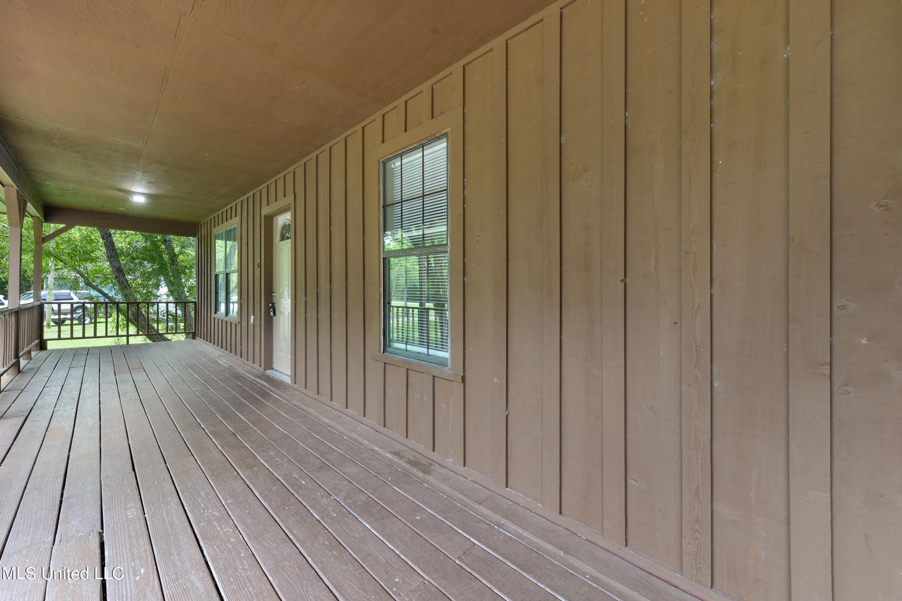 8417 Bayou Cumbest Road Moss Point, MS 39562 - Photo 3 of 23 003 (3)