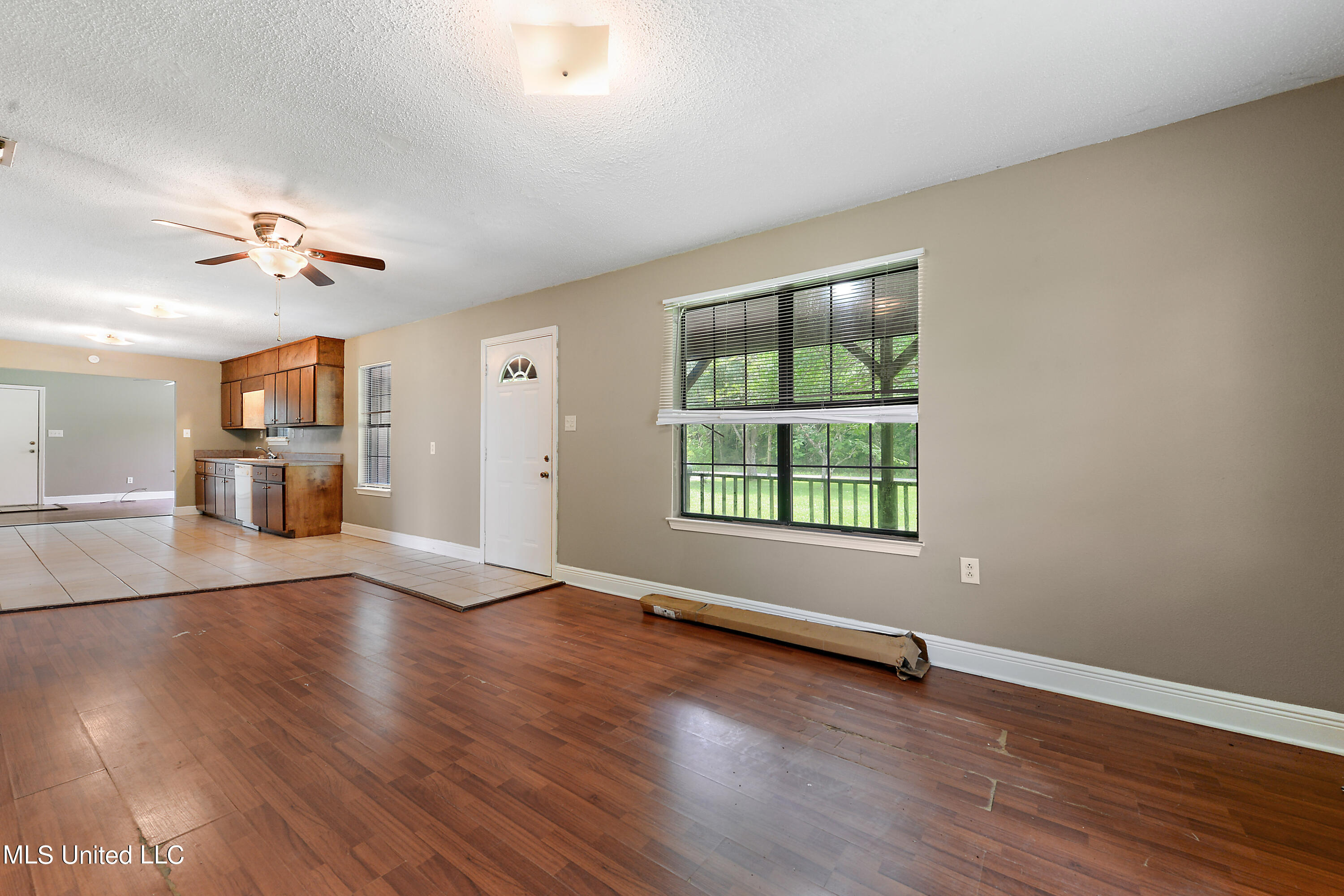 8417 Bayou Cumbest Road Moss Point, MS 39562 - Photo 5 of 23 005 (4)