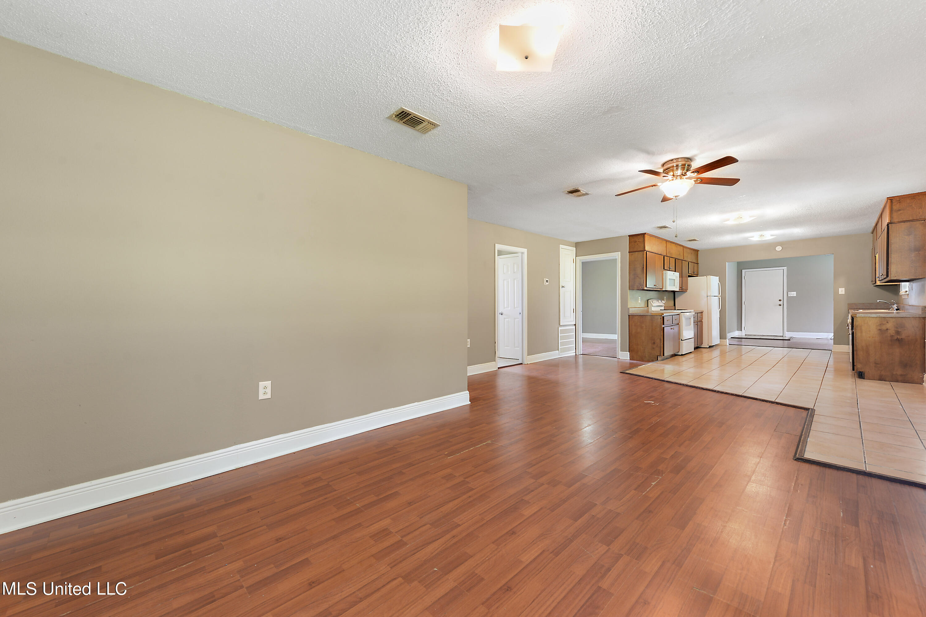 8417 Bayou Cumbest Road Moss Point, MS 39562 - Photo 6 of 23 006 (3)