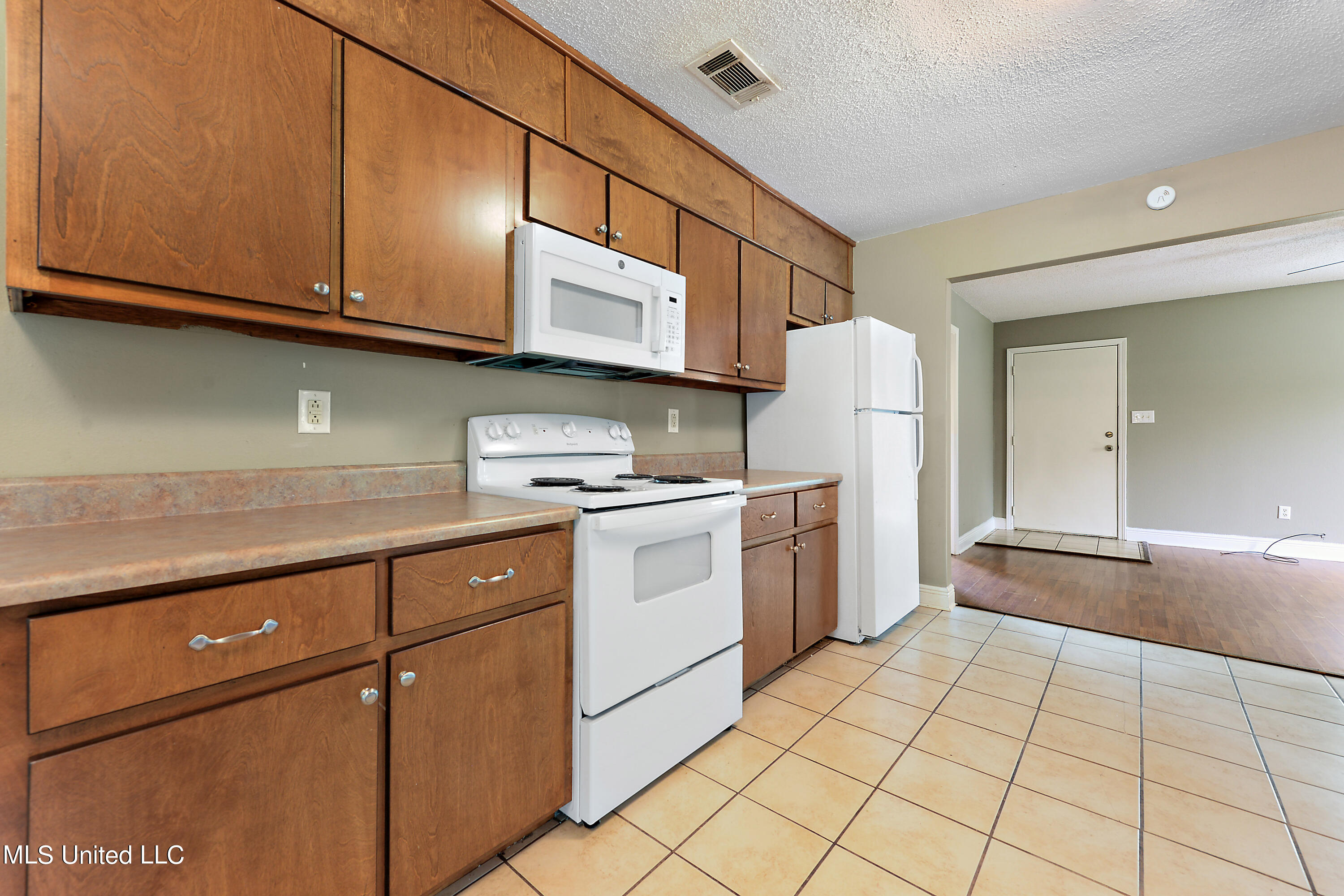 8417 Bayou Cumbest Road Moss Point, MS 39562 - Photo 8 of 23 008 (3)