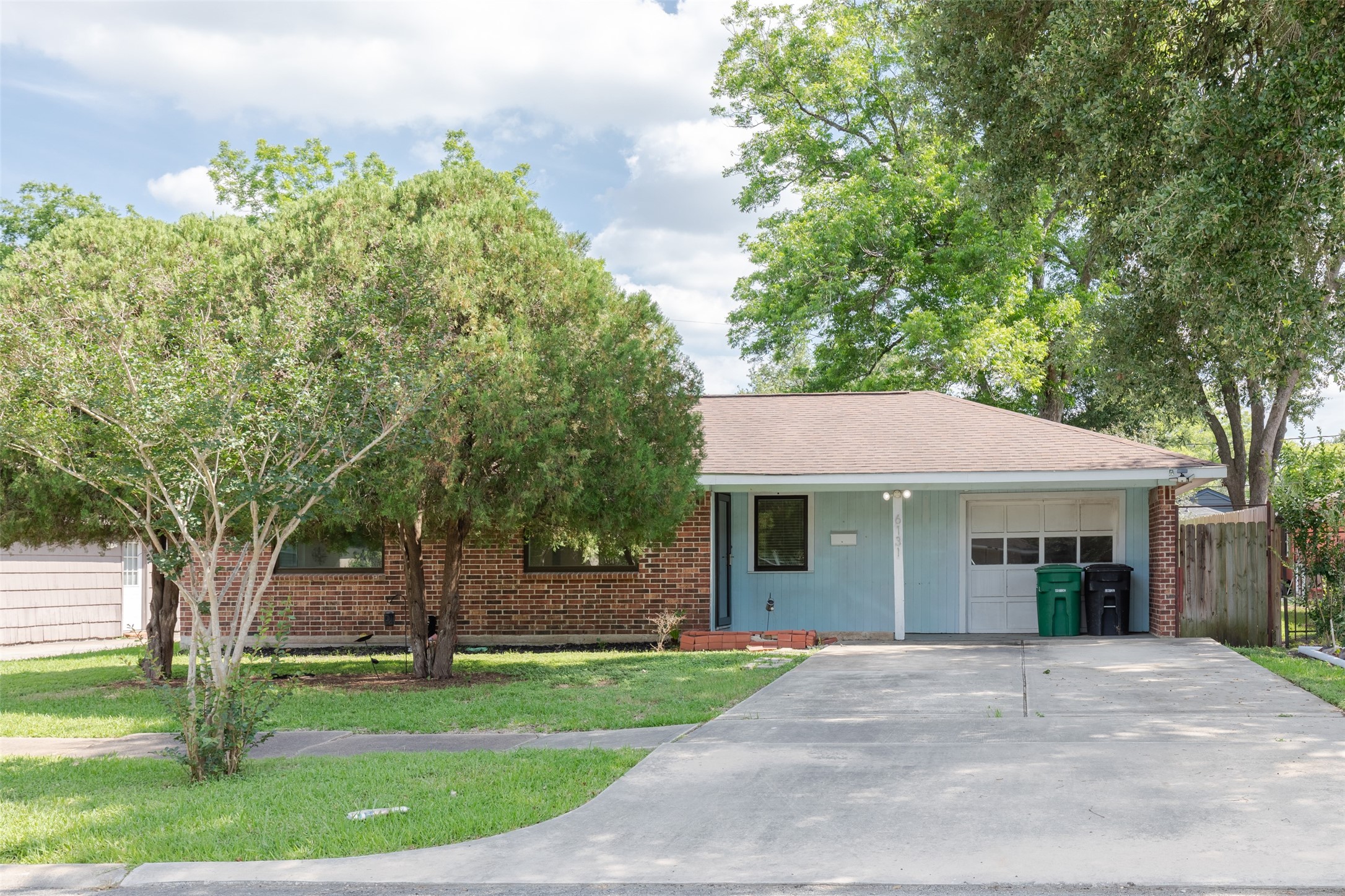 6131 Grape Street Houston, TX 77074 - Photo 39 of 41
